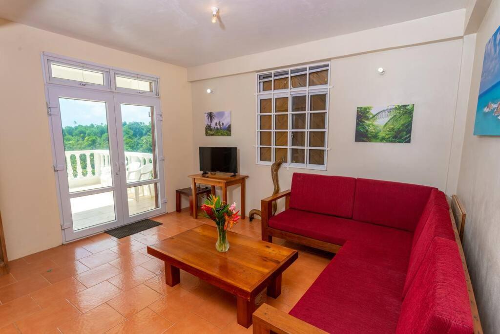 Oceanfront 3-Bedroom Villa With Spectacular View! Calibishie Eksteriør bilde